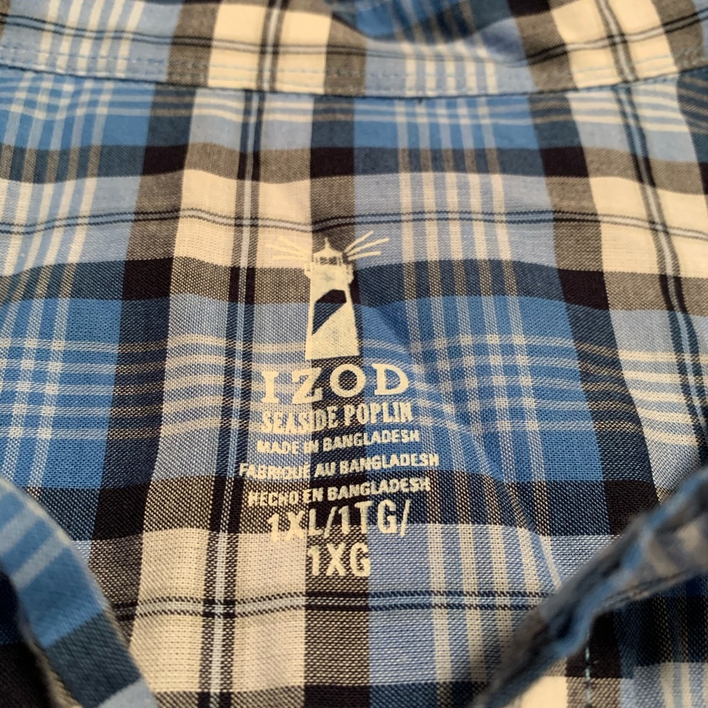 IZOD Short Sleeve relax button down